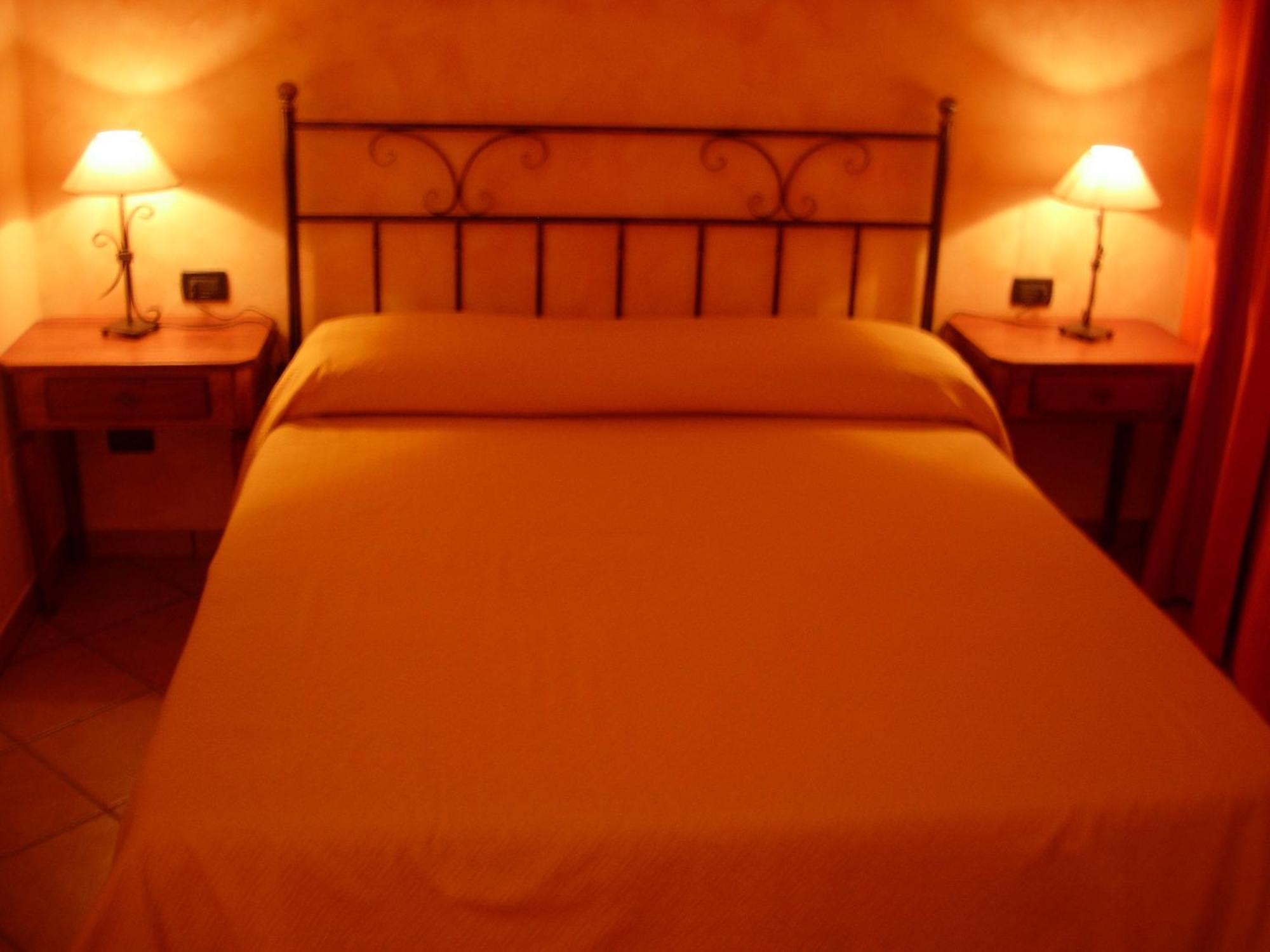 Angelucci Agriturismo Con Camere E Agri Camping ランチャーノ エクステリア 写真