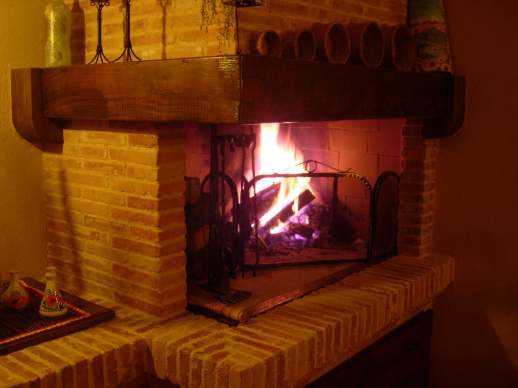 Angelucci Agriturismo Con Camere E Agri Camping ランチャーノ エクステリア 写真