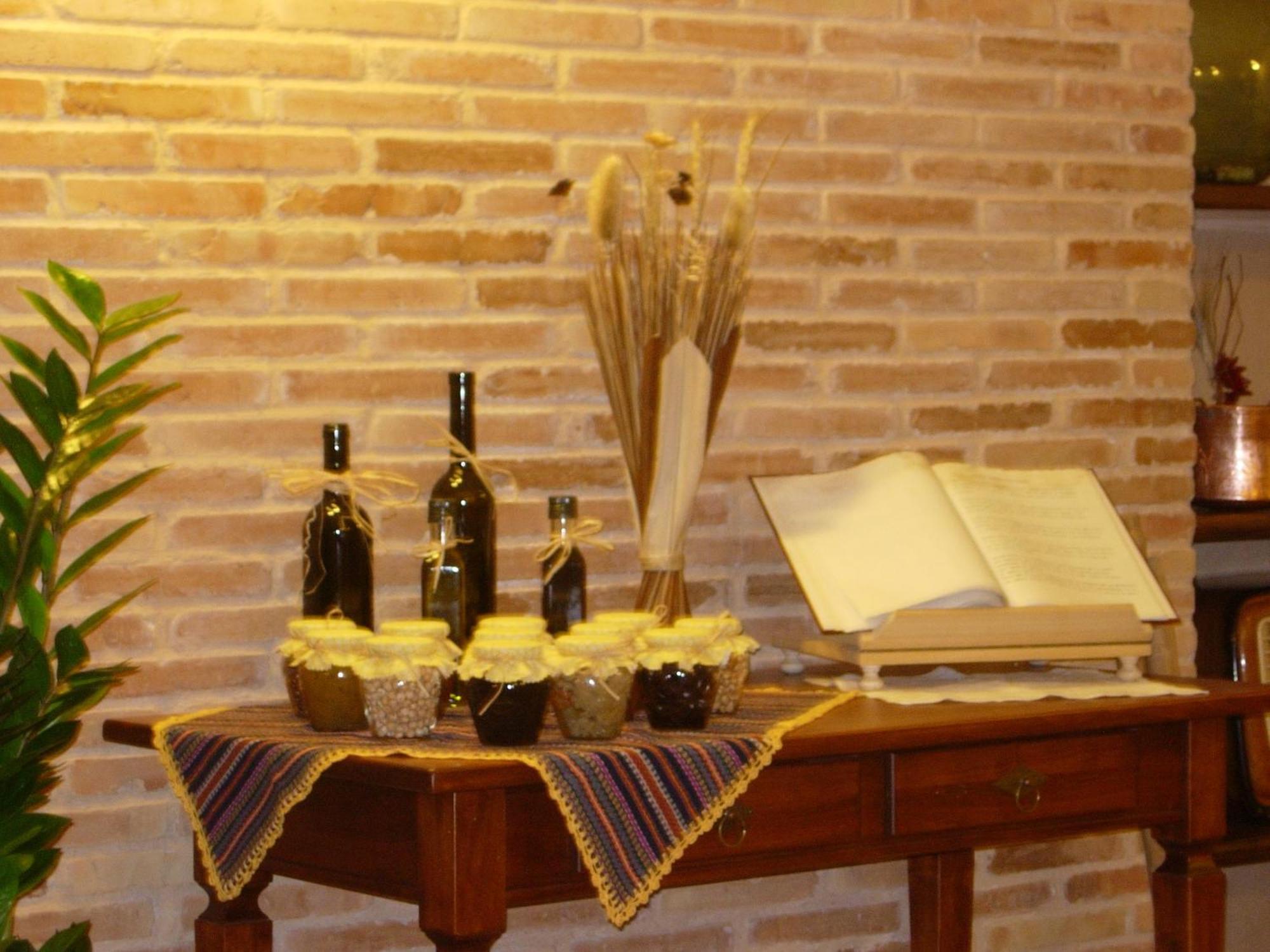 Angelucci Agriturismo Con Camere E Agri Camping ランチャーノ エクステリア 写真