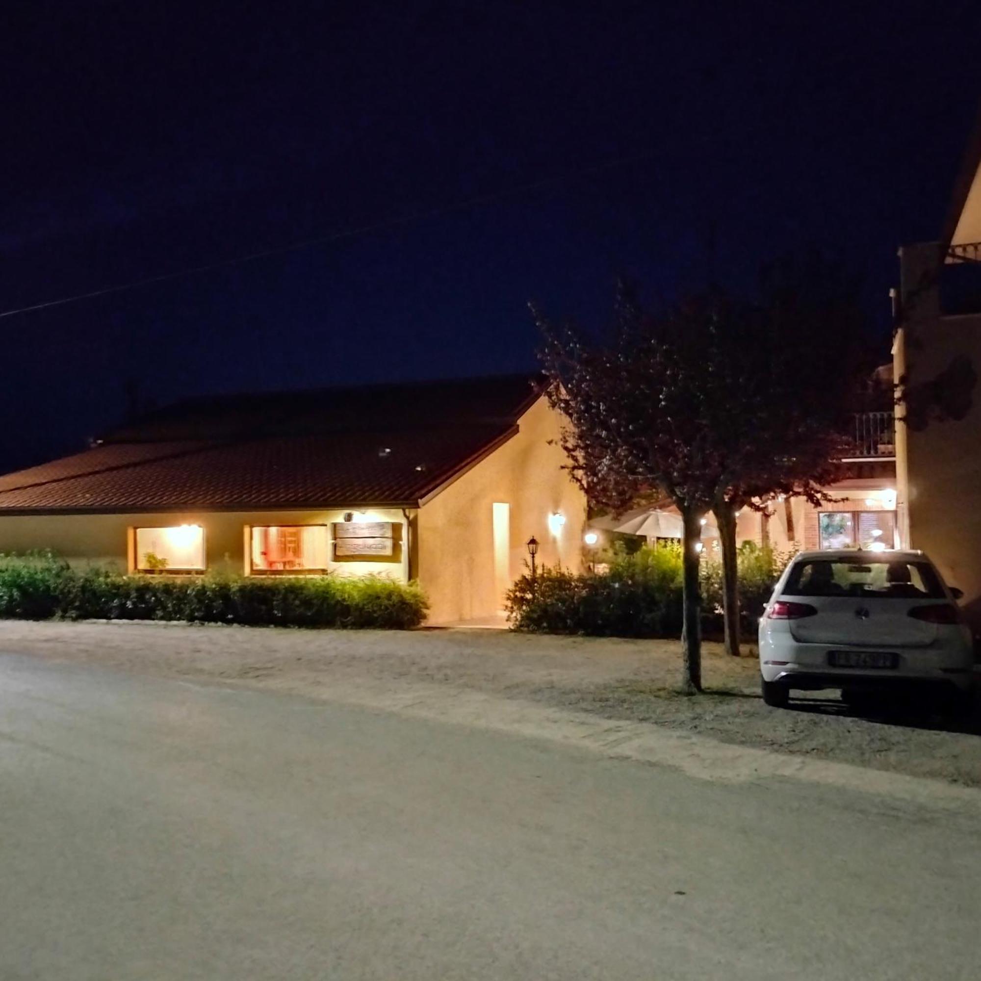 Angelucci Agriturismo Con Camere E Agri Camping ランチャーノ エクステリア 写真